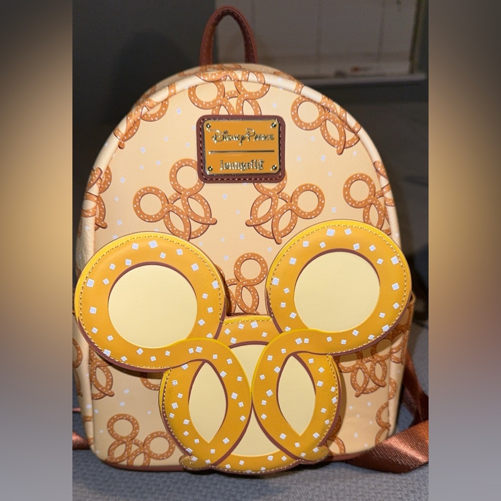 Mickey pretzel Disney Parks Loungefly